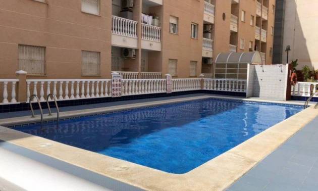 Apartment - Revente - Torrevieja - Estacion de autobuses