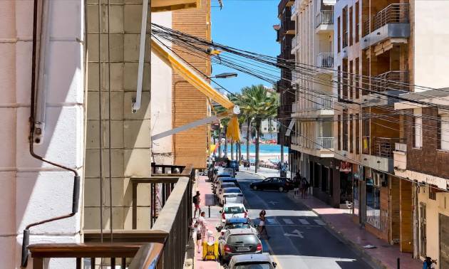 Apartment - Revente - Torrevieja - Paseo maritimo