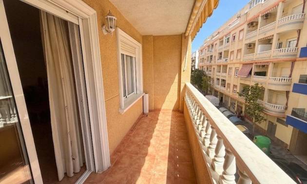 Apartment - Revente - Torrevieja - Playa del cura
