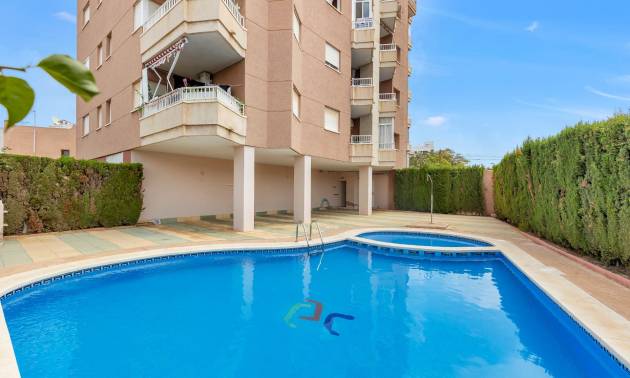 Apartment - Revente - Torrevieja - Torrevieja