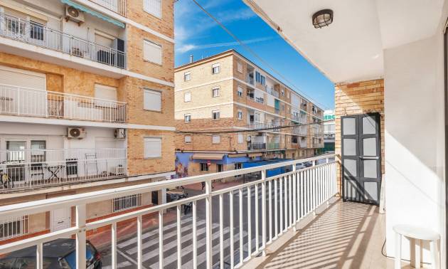 Apartment - Revente - Torrevieja - Torrevieja