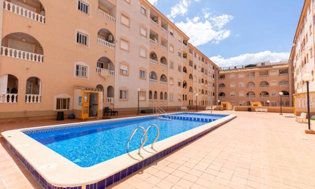 Apartment - Sale - Torrevieja - Estacion de autobuses