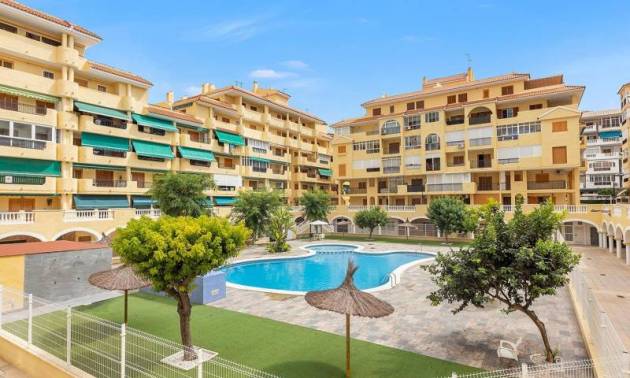 Apartment - Sale - Torrevieja - La Mata