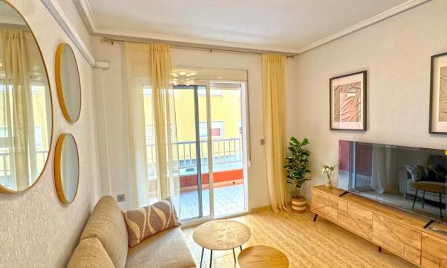 Apartment - Sale - Torrevieja - Playa del Cura