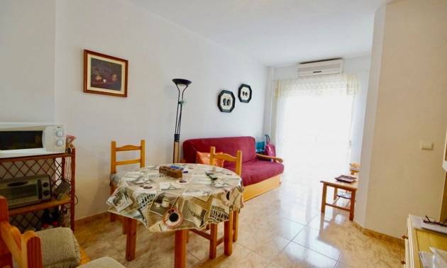Apartment - Sale - Torrevieja - Playa del cura