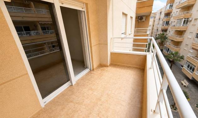 Apartment - Venta - Torrevieja - Estacion de autobuses