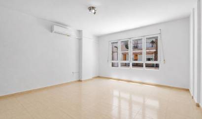 Bestaande woningen - Appartment - Torrevieja - Puerto Deportivo