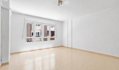 Bestaande woningen - Appartment - Torrevieja - Puerto Deportivo