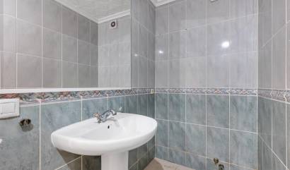 Bestaande woningen - Appartment - Torrevieja - Puerto Deportivo