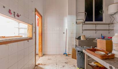 Bestaande woningen - Commercieel - Torrevieja - Playa del cura