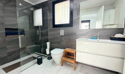 Bestaande woningen -  - Los Montesinos - La Herrada