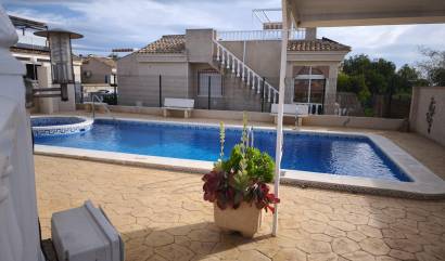 Bestaande woningen - Villa - Algorfa