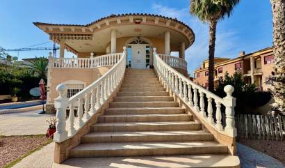 Bestaande woningen - Villa - Benferri