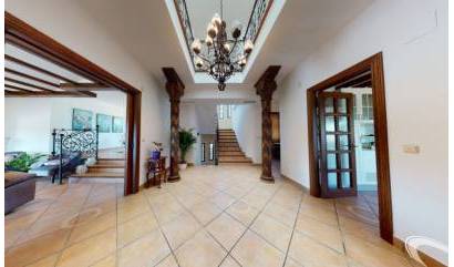 Bestaande woningen - Villa - Elche
