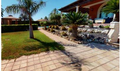 Bestaande woningen - Villa - Elche