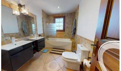 Bestaande woningen - Villa - Elche