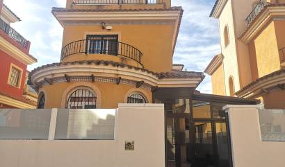 Bestaande woningen - Villa - Los Montesinos - La Herrada