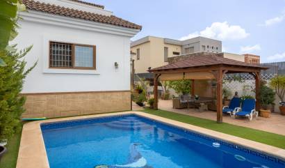 Bestaande woningen - Villa - Los Montesinos - La Herrada