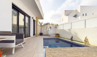 Bestaande woningen - Villa - Los Montesinos