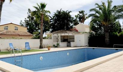 Bestaande woningen - Villa - Orihuela Costa - La Zenia