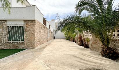 Bestaande woningen - Villa - Orihuela Costa - La Zenia