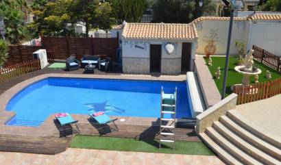 Bestaande woningen - Villa - Orihuela Costa - Villamartín