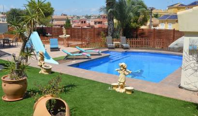 Bestaande woningen - Villa - Orihuela Costa - Villamartín