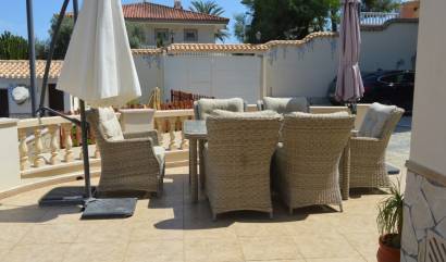 Bestaande woningen - Villa - Orihuela Costa - Villamartín