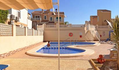 Bestaande woningen - Villa - Orihuela Costa - Villamartín