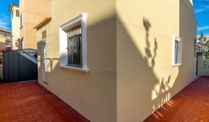 Bestaande woningen - Villa - Orihuela Costa - Villamartín