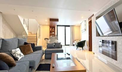 Bestaande woningen - Villa - Orihuela Costa - Villamartín