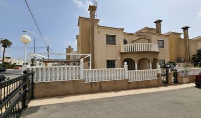 Bestaande woningen - Villa - Orihuela Costa