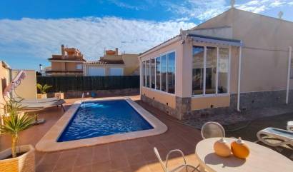 Bestaande woningen - Villa - Orihuela Costa