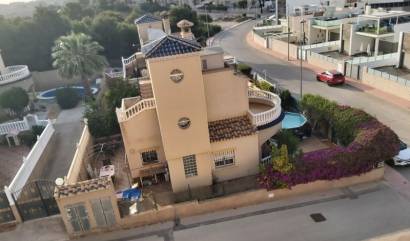 Bestaande woningen - Villa - Orihuela Costa