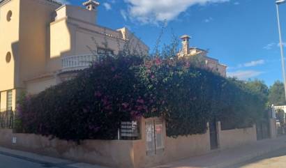 Bestaande woningen - Villa - Orihuela Costa