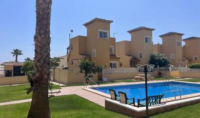 Bestaande woningen - Villa - Orihuela - Villamartín