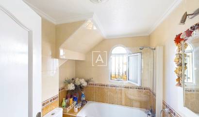 Bestaande woningen - Villa - Pinar de Campoverde