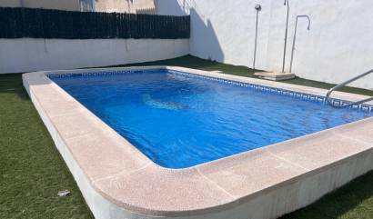 Bestaande woningen - Villa - Pinar de Campoverde