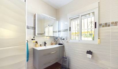 Bestaande woningen - Villa - Pinar de Campoverde