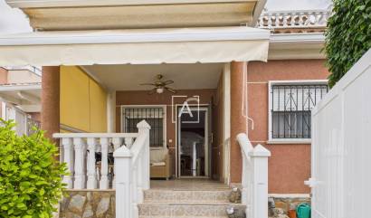 Bestaande woningen - Villa - Pinar de Campoverde