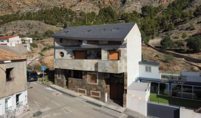 Bestaande woningen - Villa - Redován