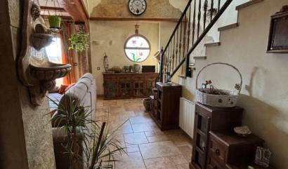 Bestaande woningen - Villa - Redován