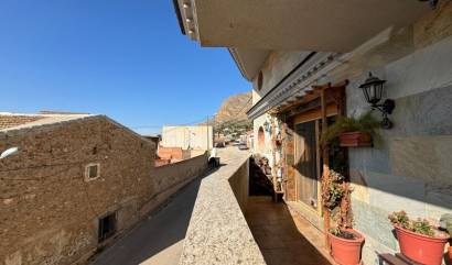 Bestaande woningen - Villa - Redován