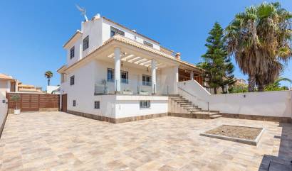 Bestaande woningen - Villa - Torrevieja - Aguas Nuevas