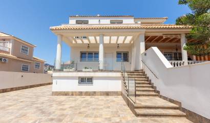 Bestaande woningen - Villa - Torrevieja - Aguas Nuevas