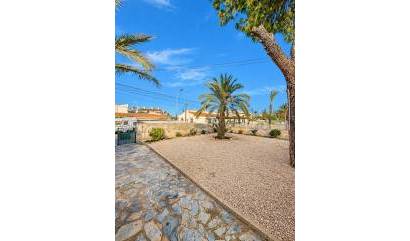 Bestaande woningen - Villa - Torrevieja - Aguas Nuevas