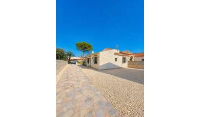Bestaande woningen - Villa - Torrevieja - Aguas Nuevas