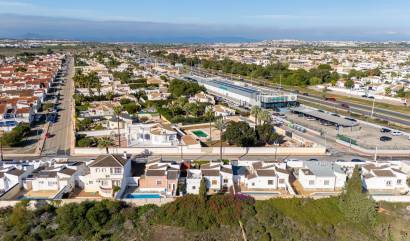 Bestaande woningen - Villa - Torrevieja