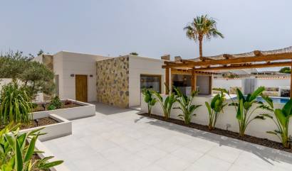 Bestaande woningen - Vrijstaande villa - Torrevieja - Torreta Florida