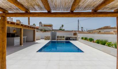 Bestaande woningen - Vrijstaande villa - Torrevieja - Torreta Florida